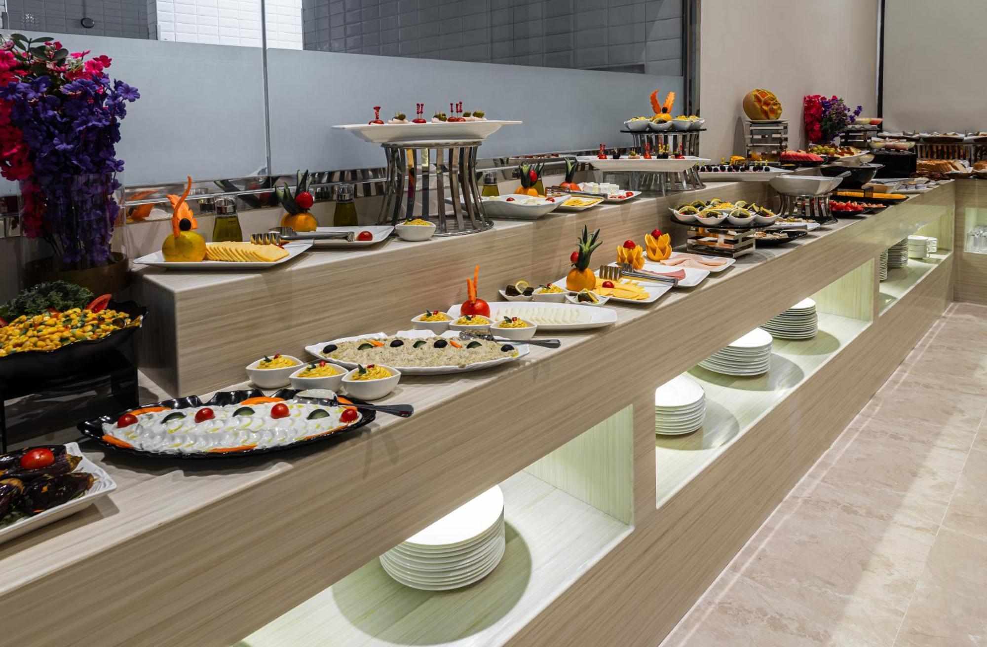 Voyage Hotel & Suites Riyadh Ngoại thất bức ảnh